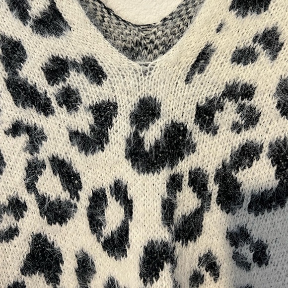 Leopard 🐆 Print Poncho One Size Fits Most NWT - Picture 10 of 11